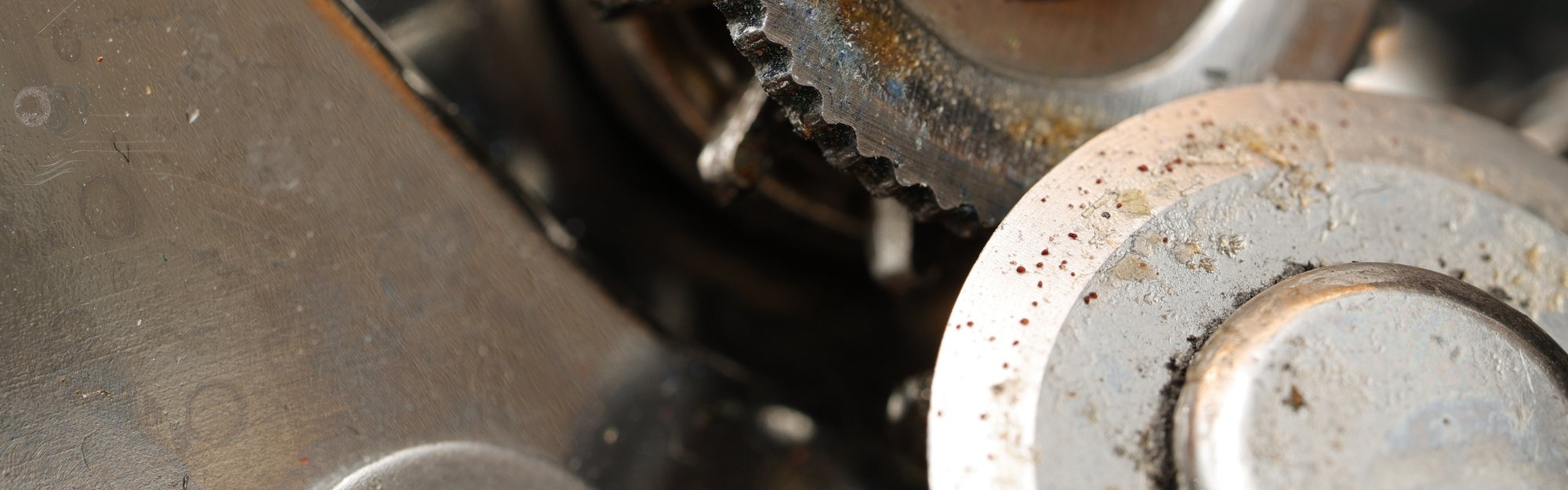 Worn out gears Worn out gears