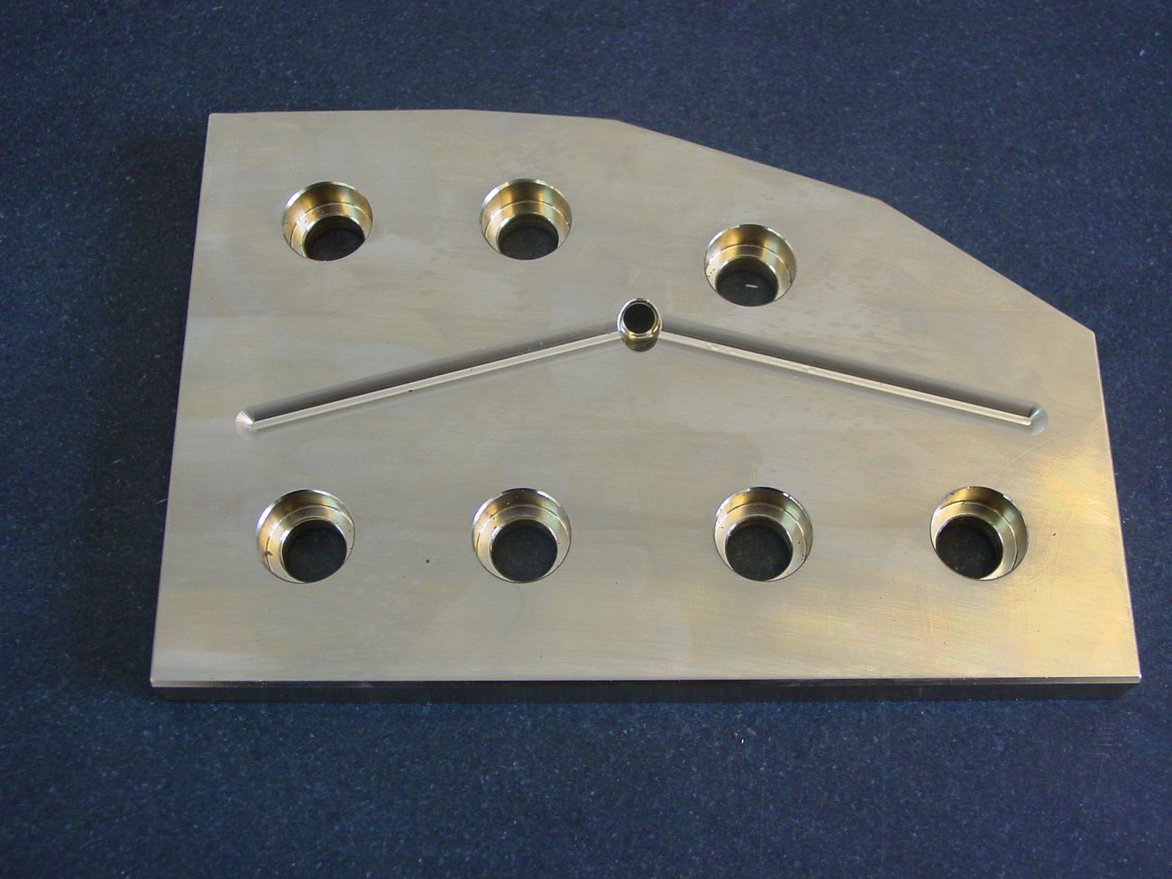 How to increase wear-resistance in steel mills thanks to AMPCO® 18