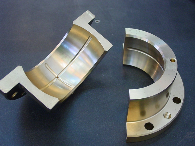 AMPCO® aluminum bronze split bushing