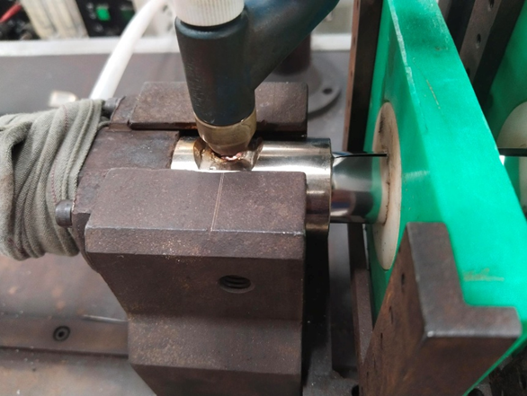 Flexible tube welding process using AMPCO® 25 TBW bushing